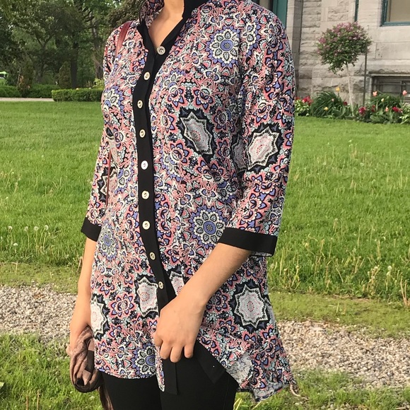 Floral button down top/blouse - Picture 1 of 4